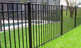 Заборы из профильной трубы